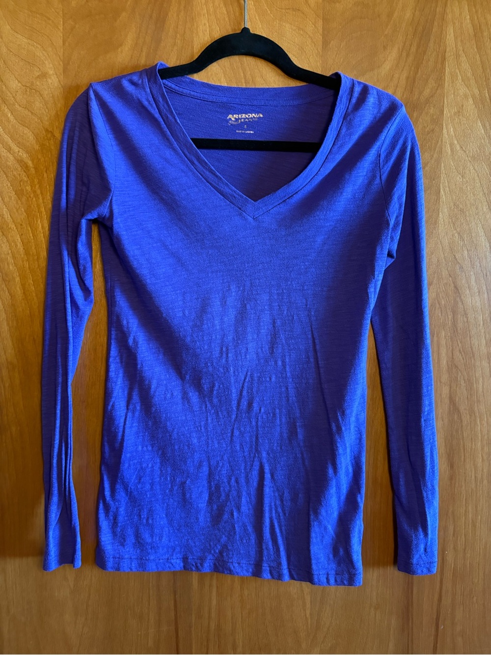 Arizona Jean Company Purple Long Sleeve V-Neck Tee